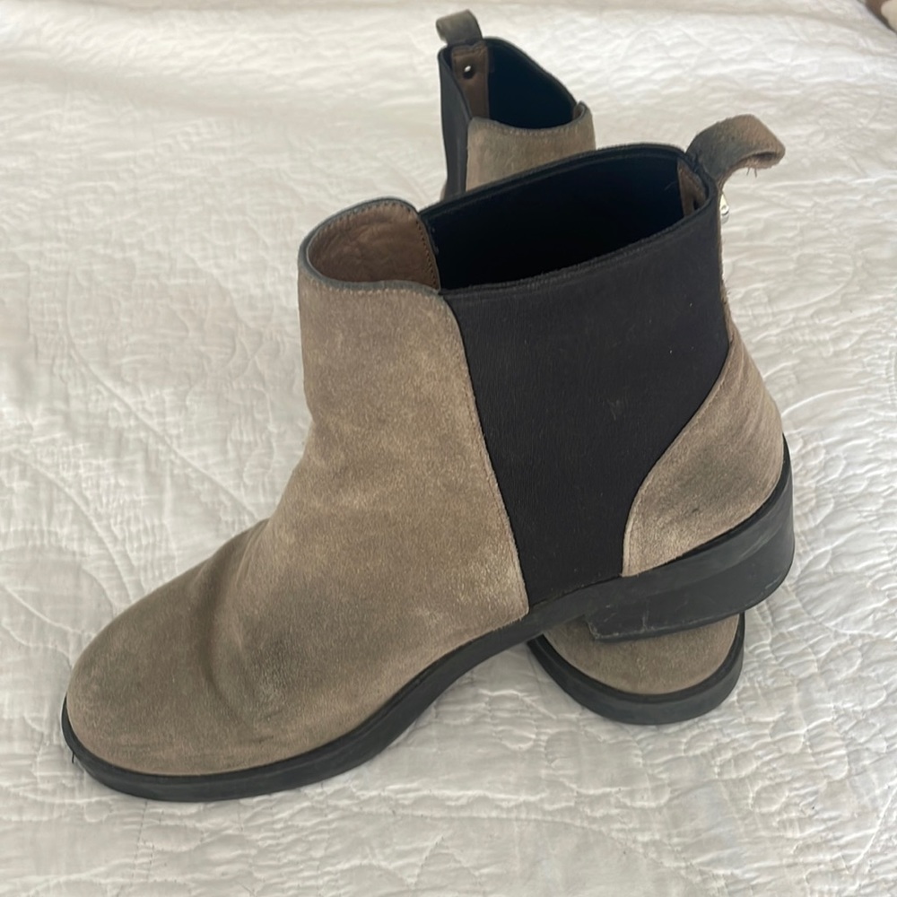 Steve Madden boots